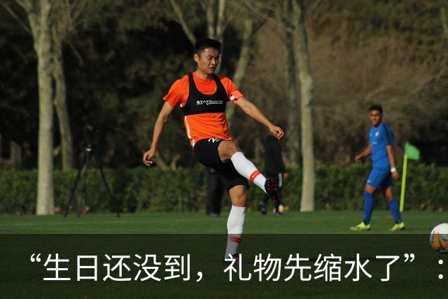 “生日还没到，礼物先缩水了”：金价大跌超400元/克！女子年初5万入手金镯，还没戴过已浮亏超1.3万